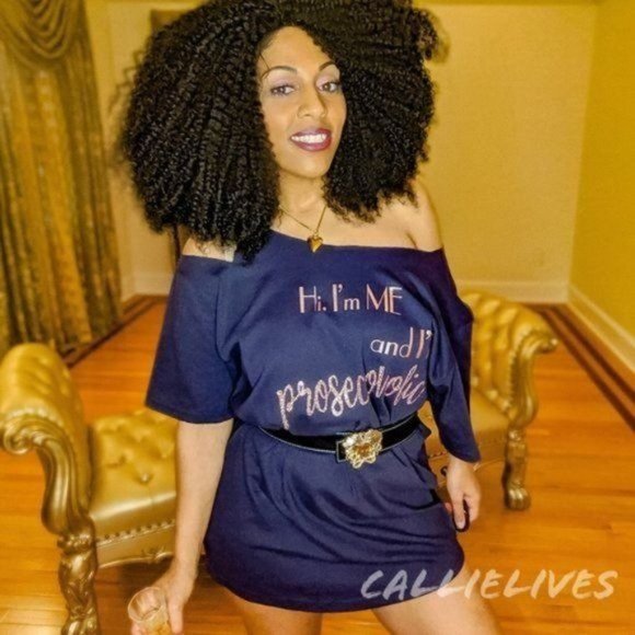 Miz Prosecco holic: Curved Hem Graphic T-shirt - Picture 8 of 12